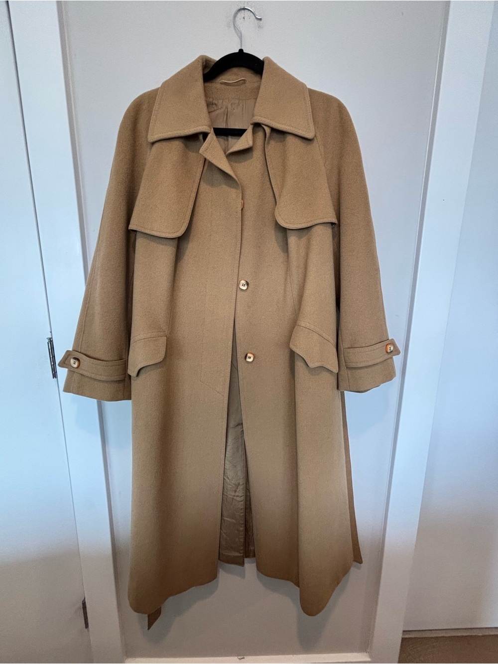 Baur & Foradori Austria Aplaca Womens Camel Trench Coat with Cape Yoke - Picture 2 of 9